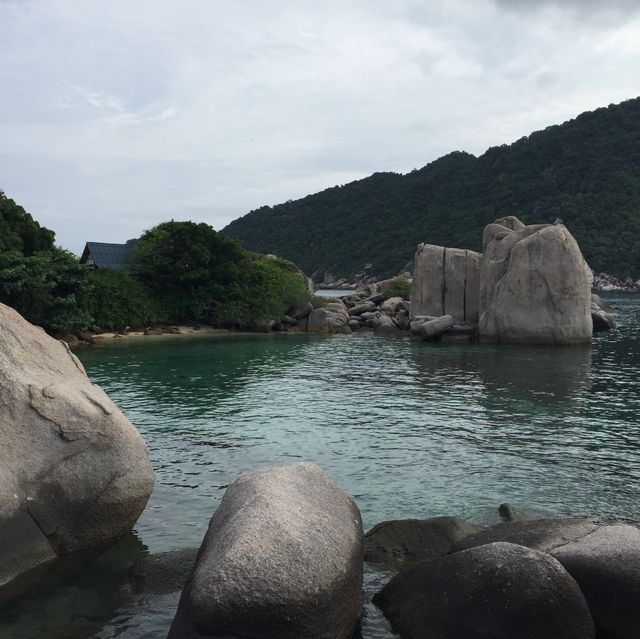 Little island for snorkeling and relaxing 