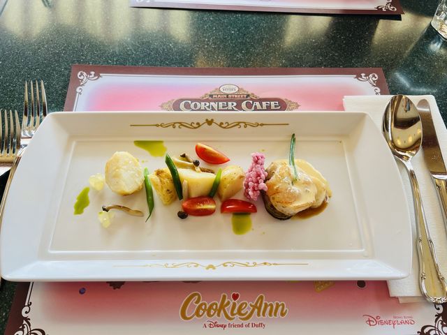 迪士尼樂園美國小鎮大街人氣大街餐廳Corner Cafe！