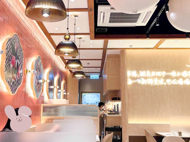 太安樓裝修明亮的台式餐廳