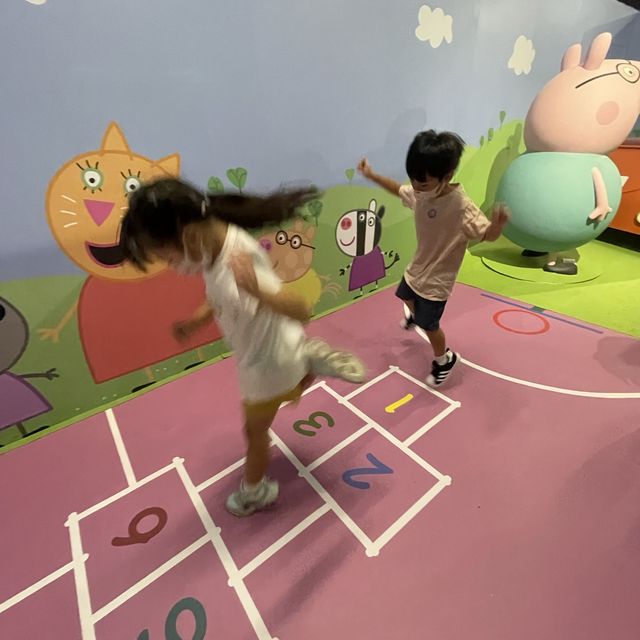 Peppa Pig’s Happy Day Interactive Play