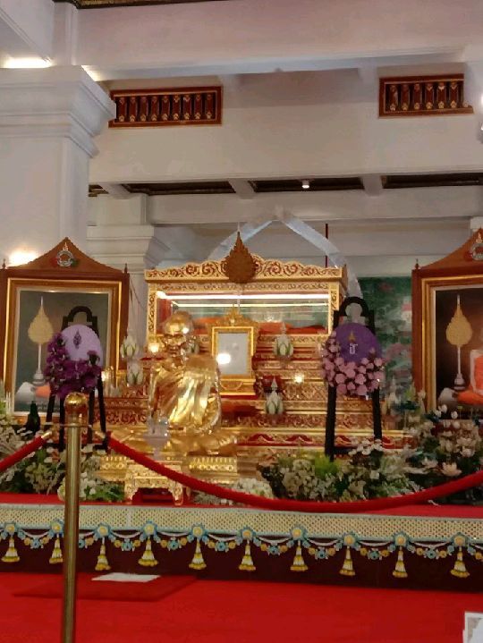 ไหว้หลวงพ่อรวย@วัดตะโก