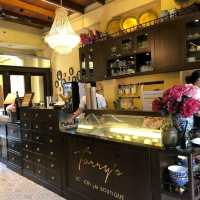 ร้านไอศกรีมสุดชิค ย่านเมืองเก่าภูเก็ต