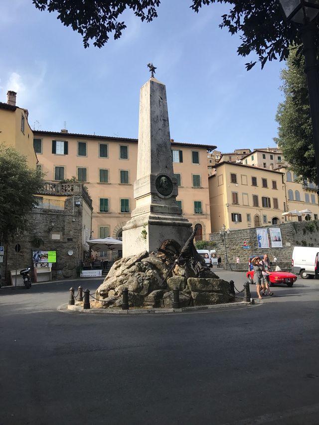 Attending a Wedding 💒 in Cortona 