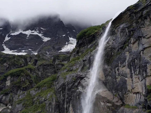 The Hike to Sacred Waterfall - Yubeng