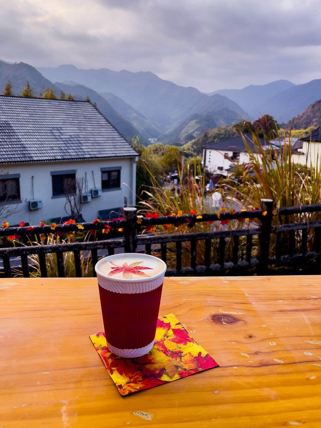 Coffee & Mountain View❓Hell Yes 🧡