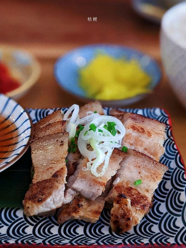 旺角日式份量飽飽定食😋