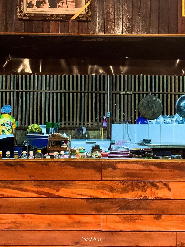 - ร้านขนมจีนบ้านสวนลุงไข่ #สมุย #สุราษฎร์ธานี 🇹🇭