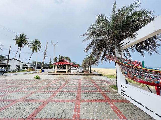 หาดบ้านทอน นราธิวาส