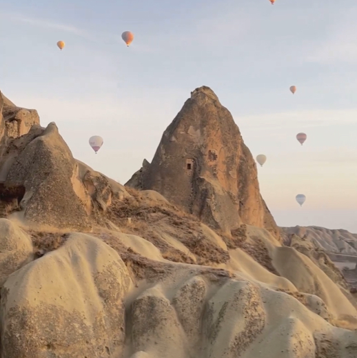 HOT AIR BALLOONS IN TURKEY