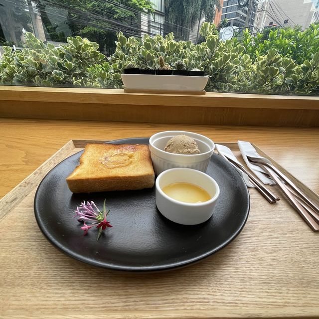 【バンコク】はちみつ専門店のハニーフルカフェ