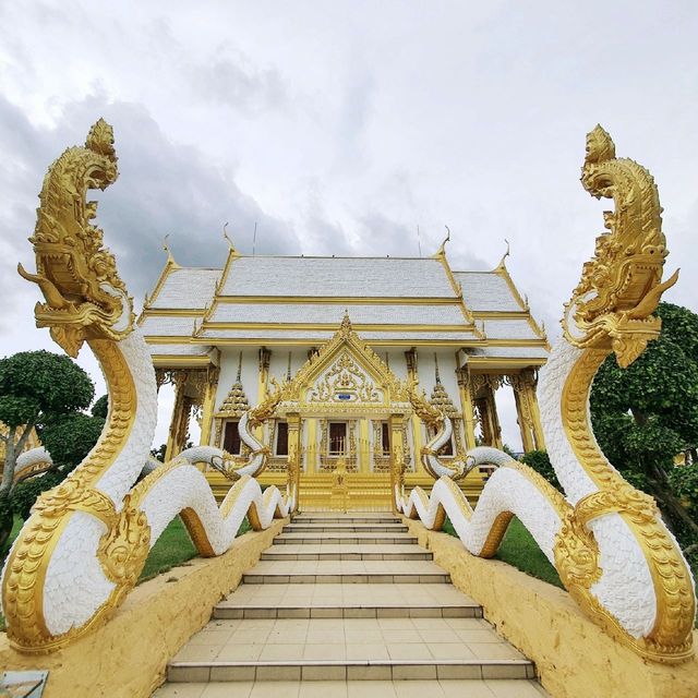 วัดงามเมืองชล