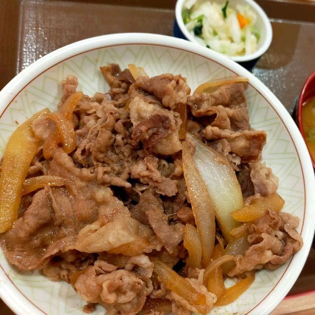 【大阪 豊中市】みんな大好き「牛丼 すき家 SUKIYA 」✨