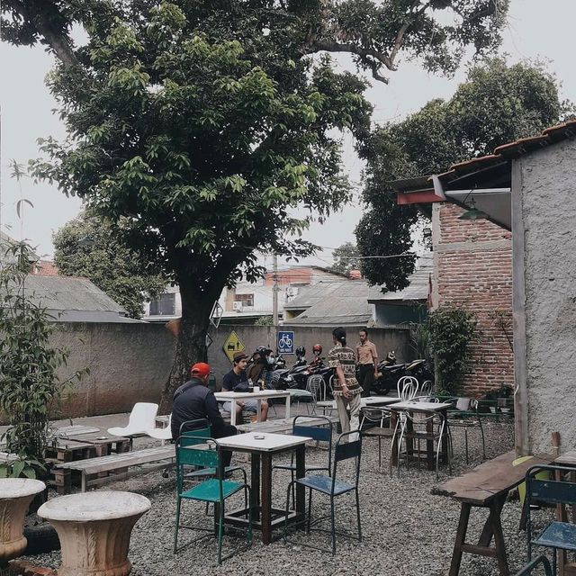 PULANG KERUMAH COFFE JAKARTA TIMUR