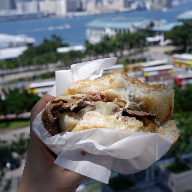 終於不用吃醃青瓜漢堡🍔 終於不用吃醃青瓜漢堡🍔