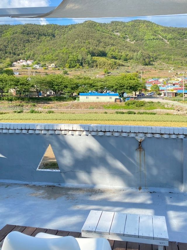 경상남도 남해에서 뷰 좋은 카페를 찾는다면, 바다와 산을 동시에 볼 수 있는 남해당 커피 ☕️