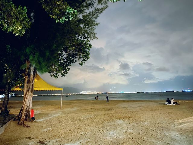 夜遊黃金海岸沙灘