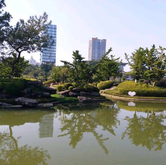 悠閒舒服的千燈湖公園