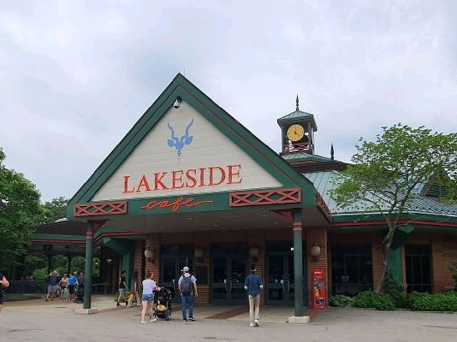 St. Louis Zoo (Dining Options)