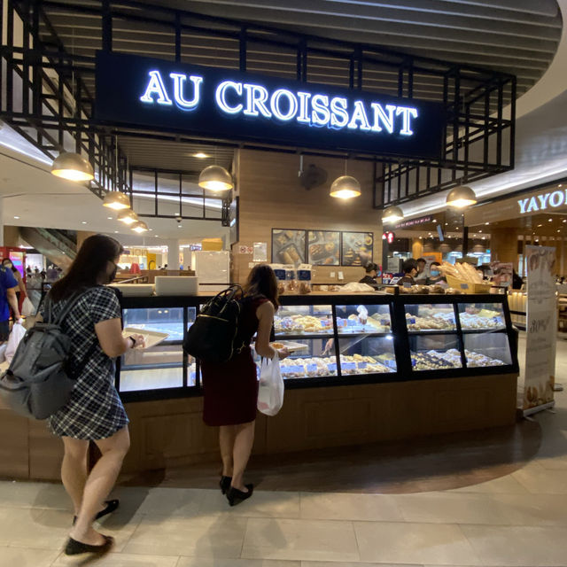 Au Croissant, awesome croissant