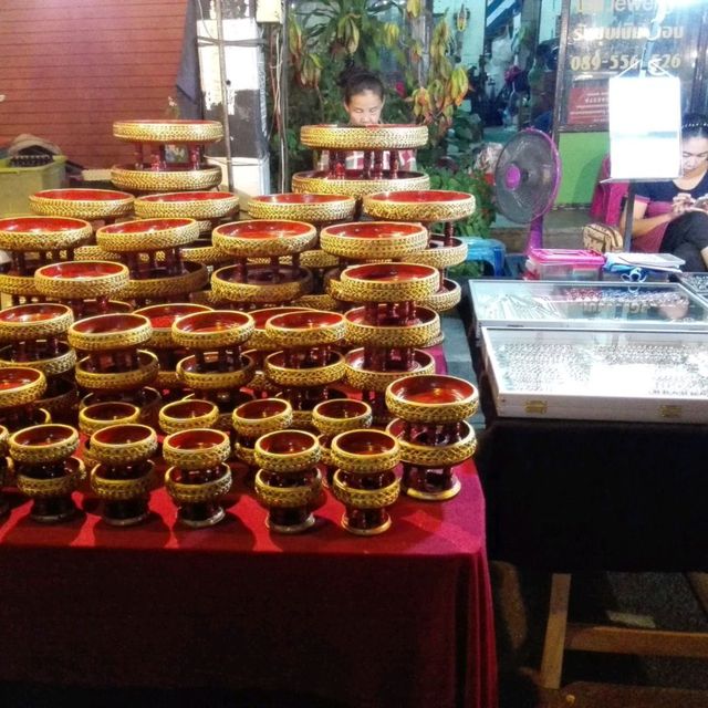 พาเดินชิวถนนคนเดินวัวลาย @เชียงใหม่