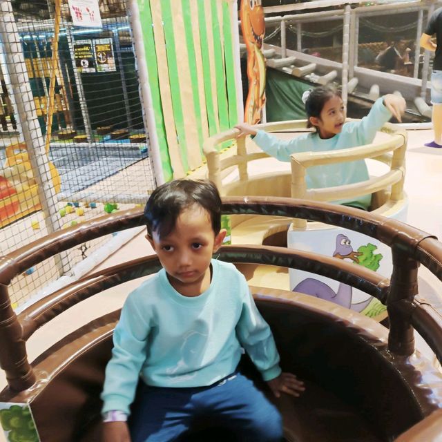 Family friendly theme indoor playground 🎡😍