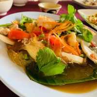 นึ่งไก่เมืองเหนือสมุนไพรรสเด็ด นครลำปาง