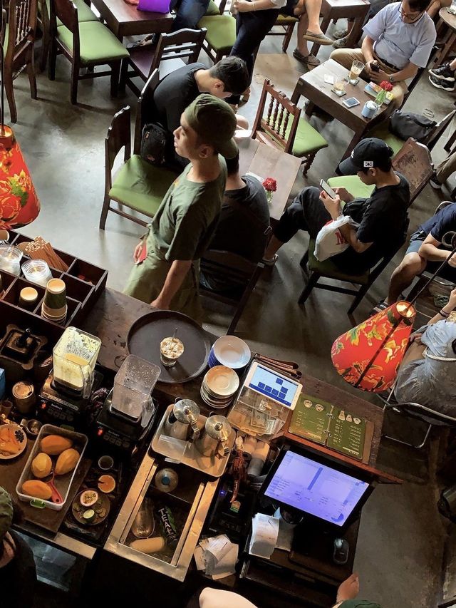 “ CONG “ ร้านกาแฟชื่อดังของเวียดนาม 