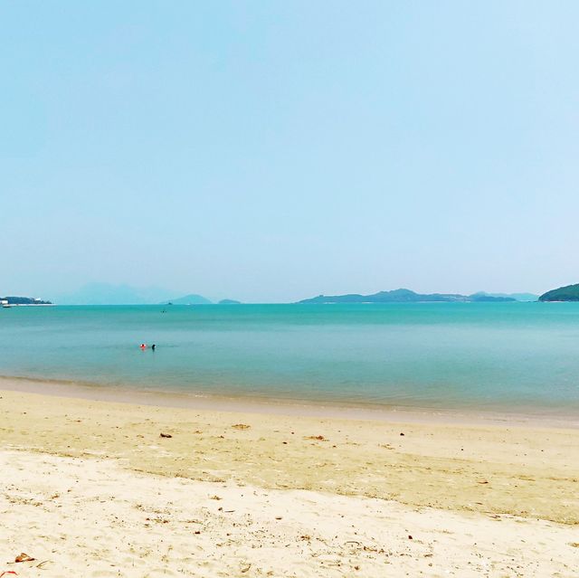 ✨偽渡假風愉景灣輕鬆遊✨｜沙灘暢玩+打卡白教堂/鐘樓/心鎖長廊+英倫風中央公園賞花 