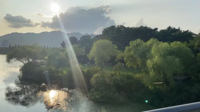 Amazing park and lake in Seoul