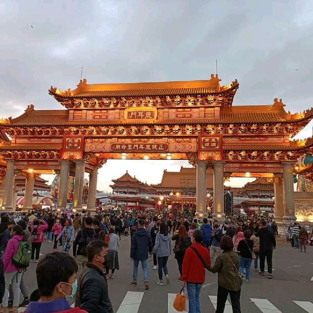 台南旅游 - 鹿耳门圣母庙