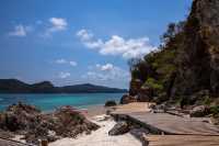 เกาะขาม | สัตหีบ น้ำทะเลใสหาดทรายนุ่ม