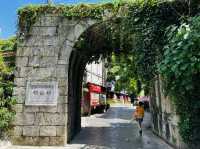 The famous arches  & stone walls of Zhenshan!