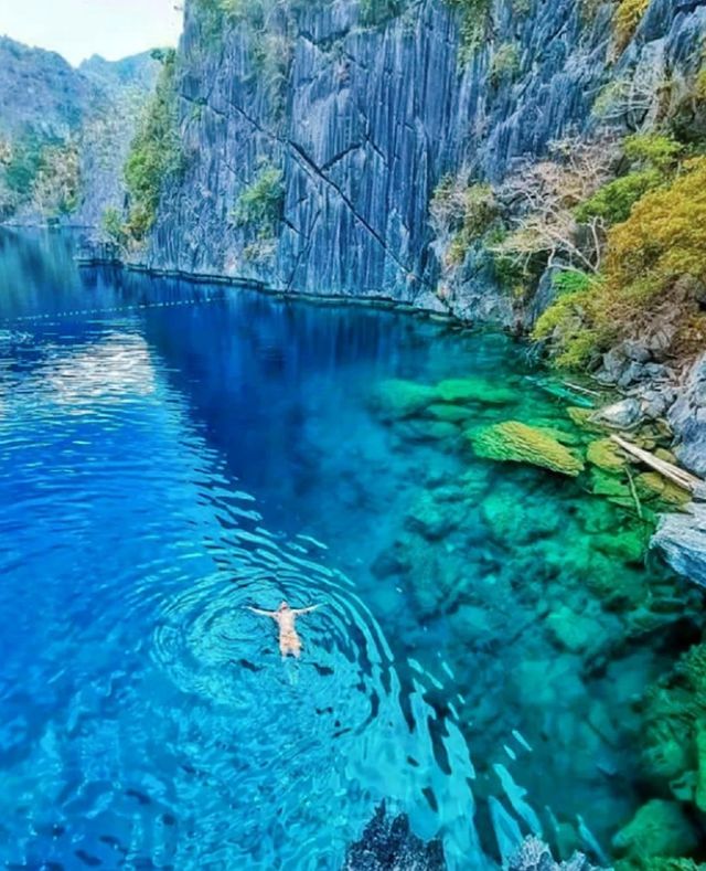 Palawan Coron Guide: "Island Hopping" is a must-play, recommended by Zhenna, and don't miss the Kayangan Lake.