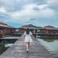 แพเหนือเขื่อนศรีนครินทร์