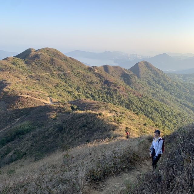 香港日落美景 🌄- 彎曲山 