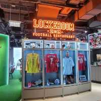 山頂足球迷餐廳 ～ Lockeroom Zoom Football Restaurant 