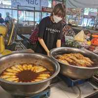มากินข้าวที่ตลาดน้ำคลองลัดมะยม