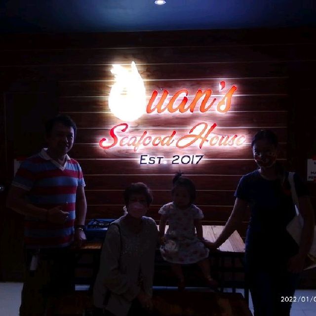 JUANS SEAFOOD HOUSE, Infront of Robinson MALL