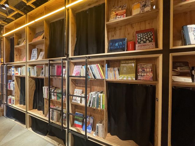 【東京】泊まれる本屋さん📚