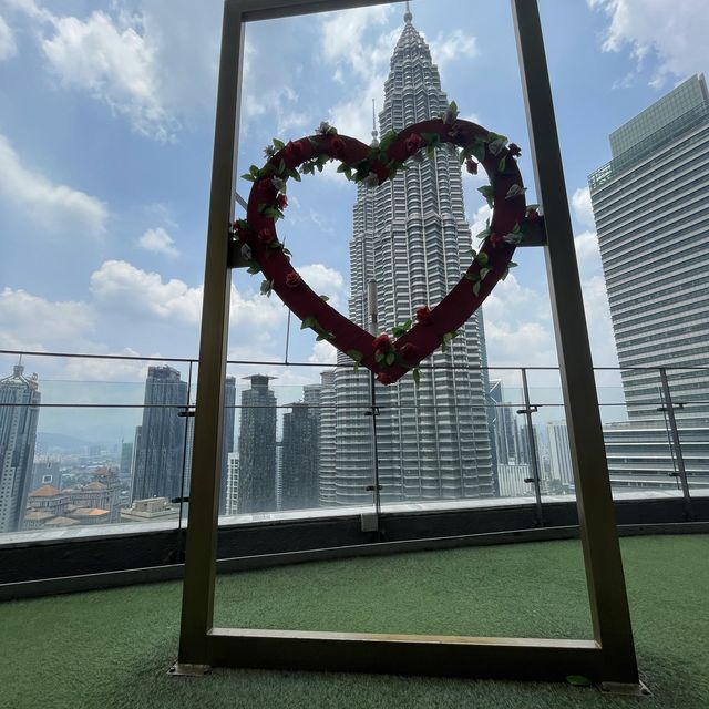Stylish yet Affordable Next to Twin Towers