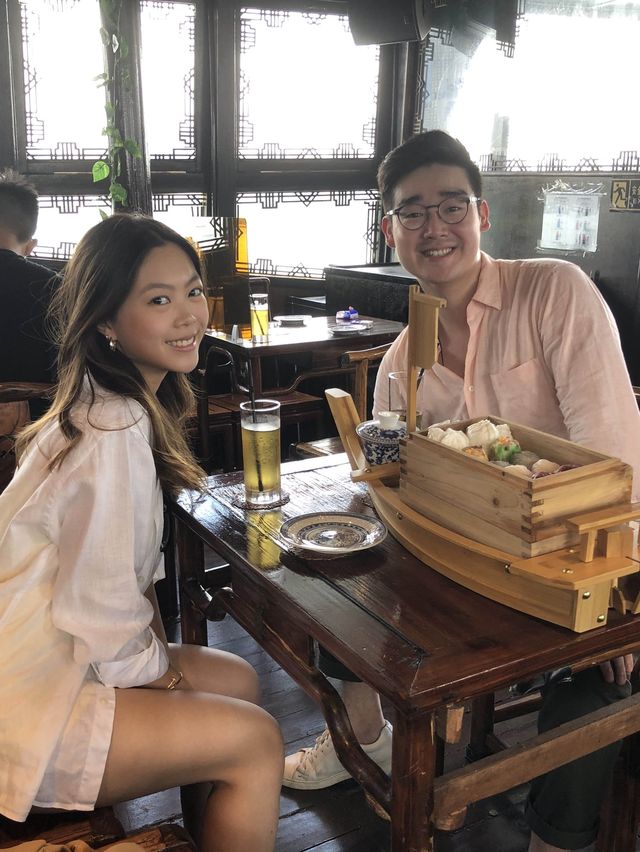 One of a kind dining and cruising experience with Aqua Luna ⛵️🇭🇰 