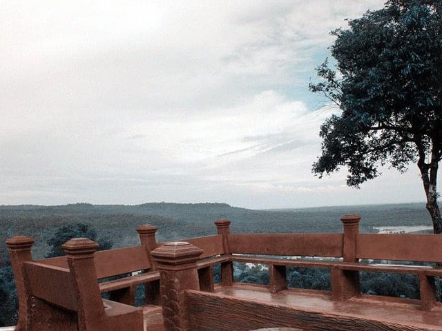จุดชมวิวผาพญากูปรี ศรีสะเกษ