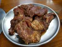 언제나 인근 주민, 직장인들로 가득 찬 강남 최고의 돼지갈비 맛집