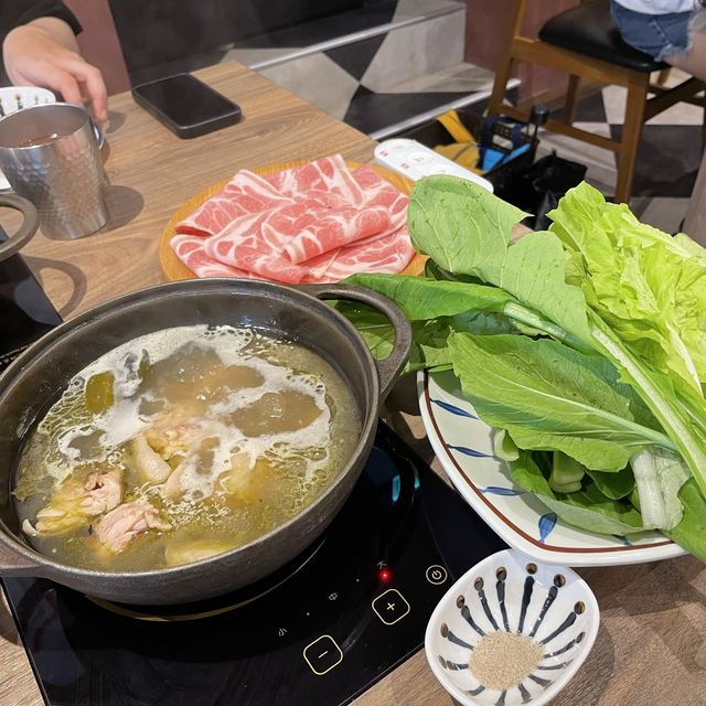 王品集團 尬鍋 台式潮鍋🍲特色剝皮辣椒雞湯頭超對味！