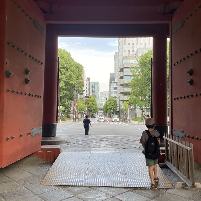 【東京都】増上寺大門の圧倒的な門構え