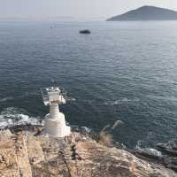 玉桂山尋找海邊白色浪費燈塔