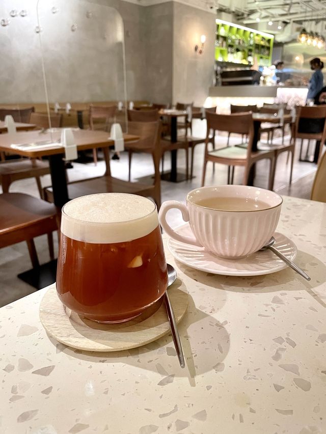 Potluck Eatery 簡約木系pet friendly cafe