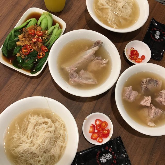 新加坡🇸🇬發起人肉骨茶😋
