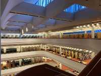 Toronto Public Library 789 Yonge Street