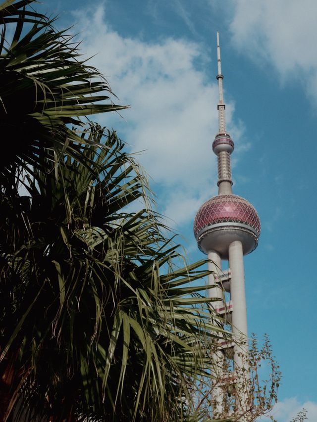 The Oriental Pearl Tower, Shanghai 🇨🇳✈️🌍